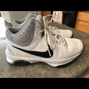Nike basketball shoes size 5.5